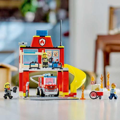 Конструктор Lego City 60375 Пожарная часть и пожарная машина фото 4